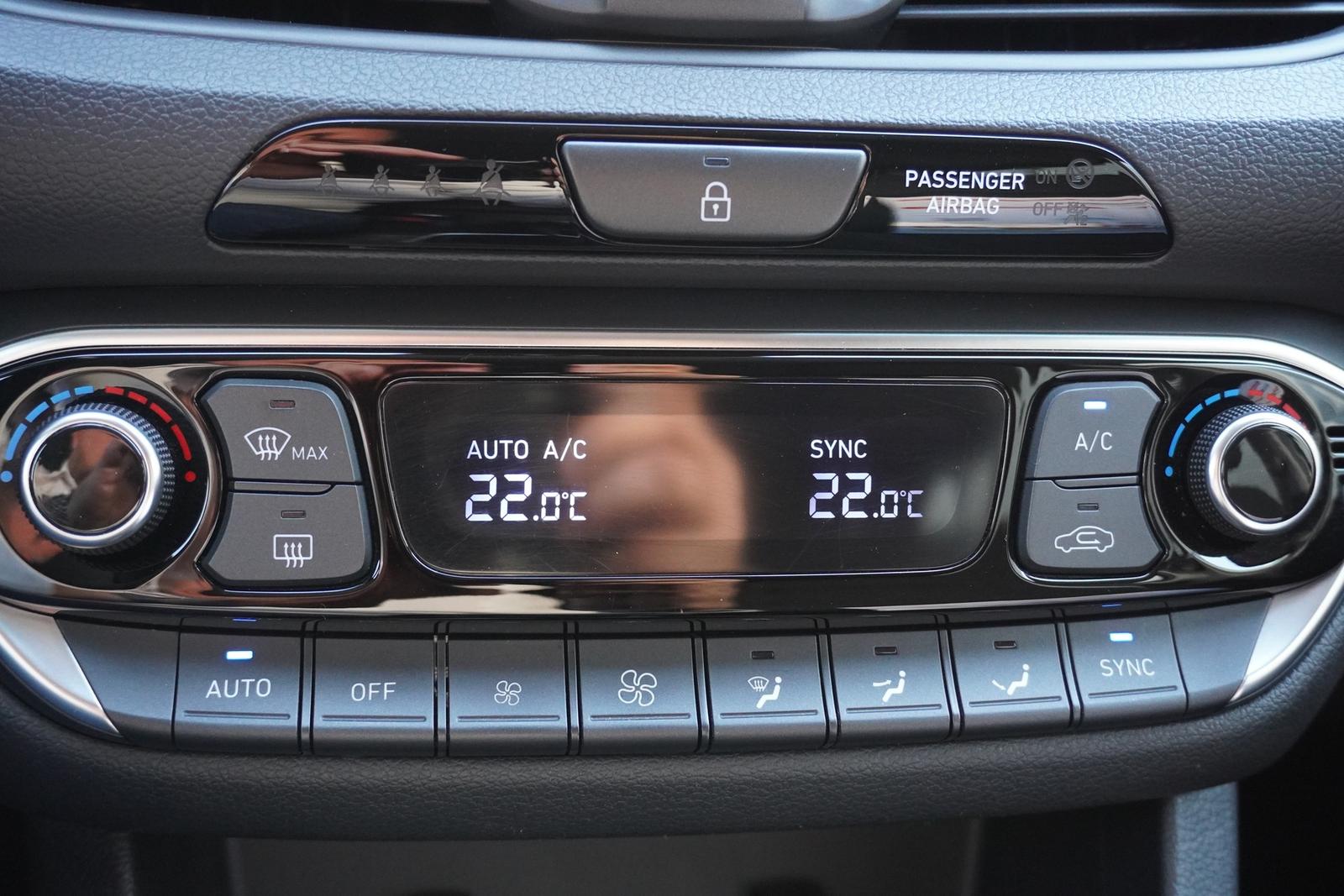 Hyundai i30 1.0 T-GDI YES! Navi Kamera Sitzheizung PDC