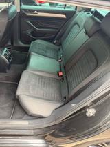 Volkswagen Passat 2.0 TDI 190 PS DSG Elegance R-Line - Volkswagen Passat mit Diesel-Antrieb: Alcantara, Limousine