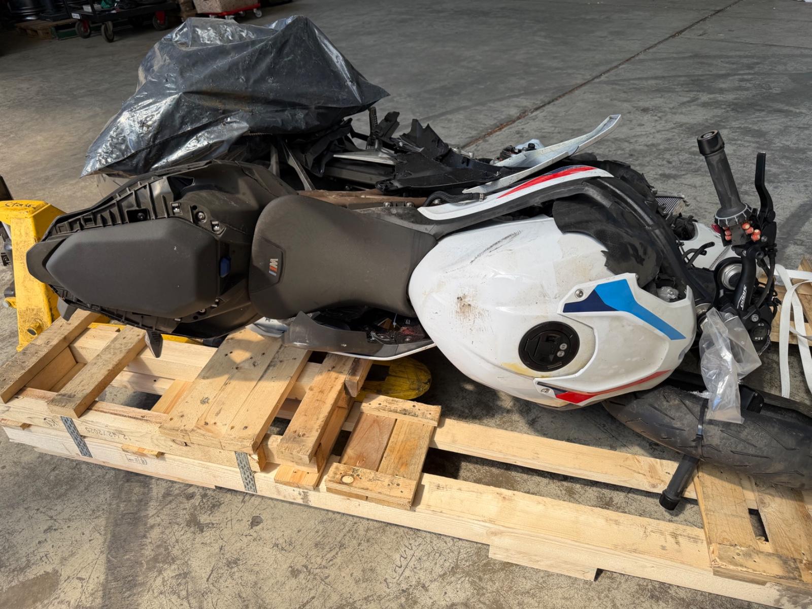 BMW S 1000 R * Sport* UNFALL-TOTALSCHADEN*