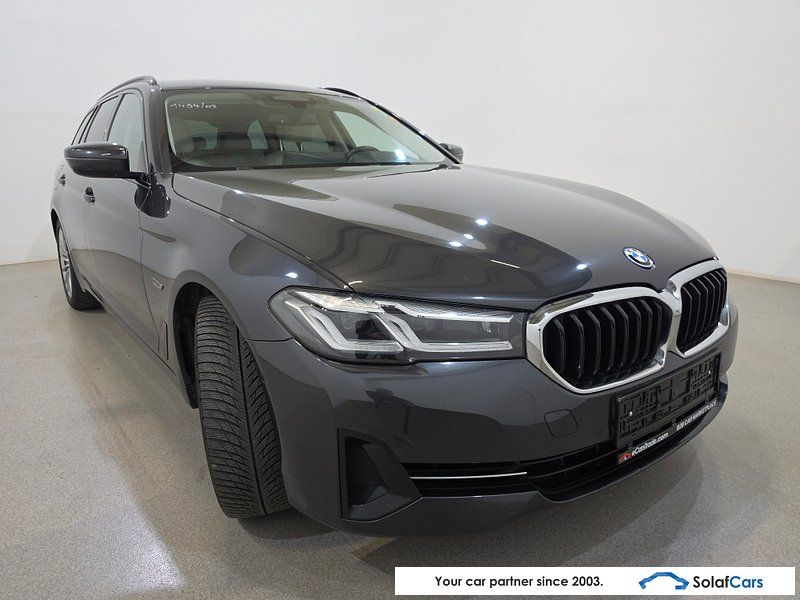 BMW 530 e Aut. LED-Xenon LC-Pro Ambient Navi Sport- imagem 3