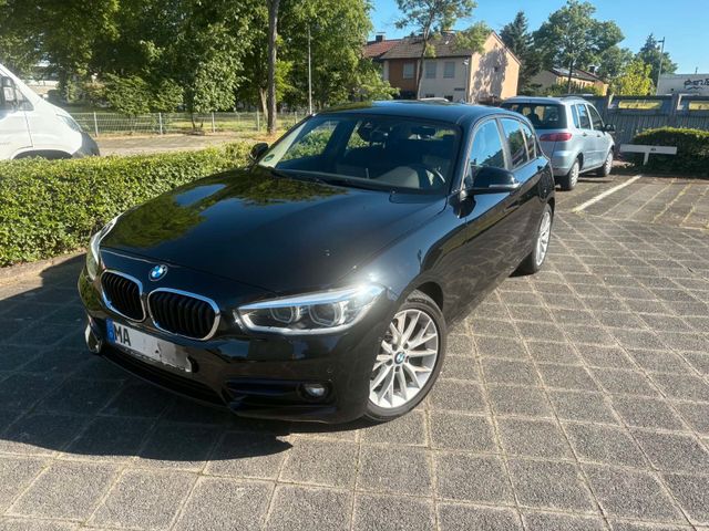 BMW 116d Sport Line LED Navi Prof. Car Play RFK Shz