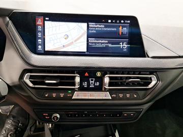 2022 BMW M235 缩略图 15