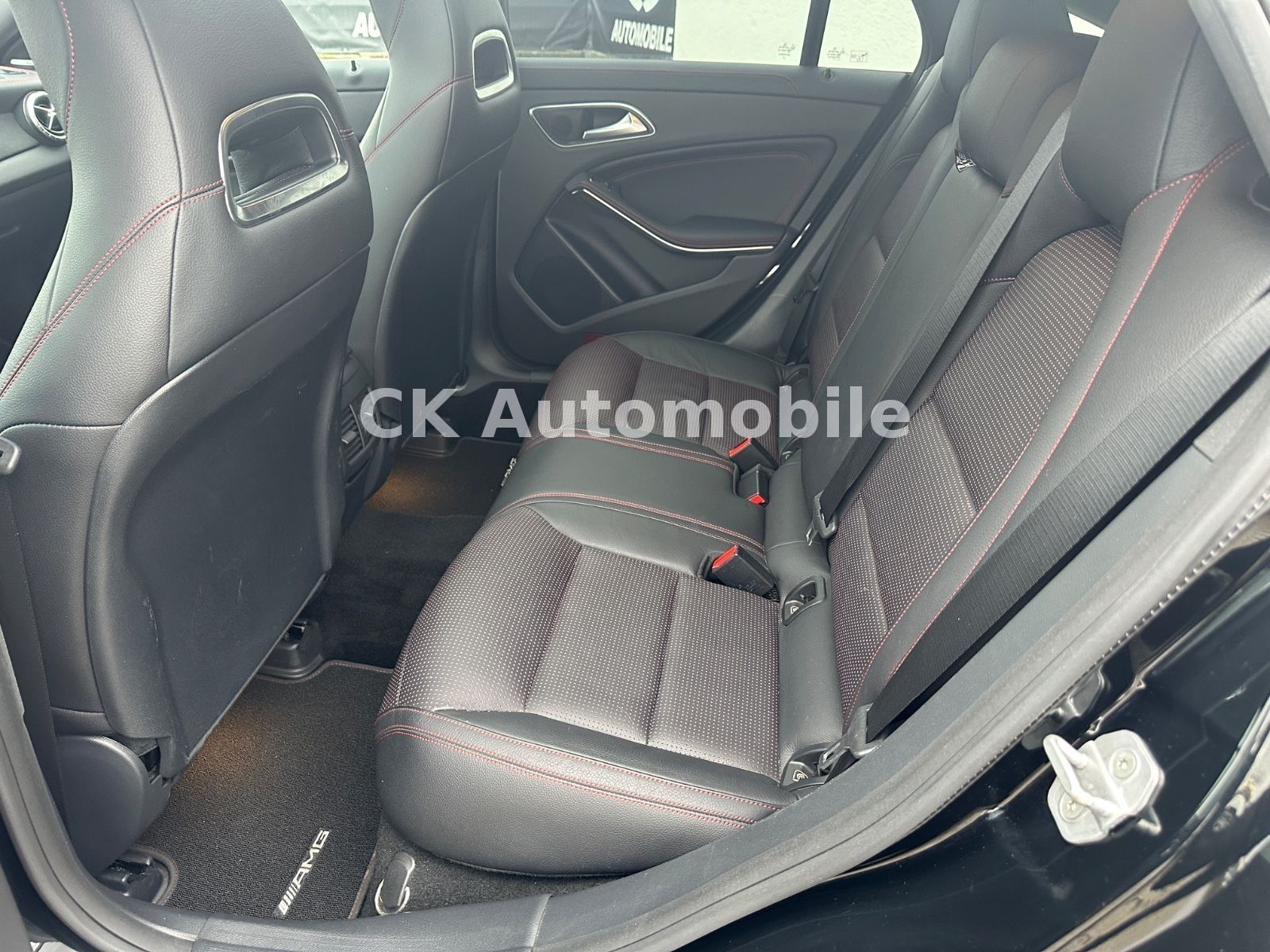 Fahrzeugabbildung Mercedes-Benz CLA 220 CDI Shooting Brake/4Matic/AMG-Line/LED