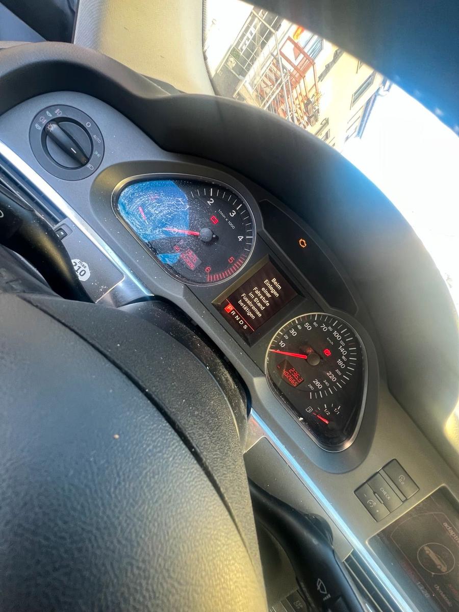 Audi A6 2005 — photo 11