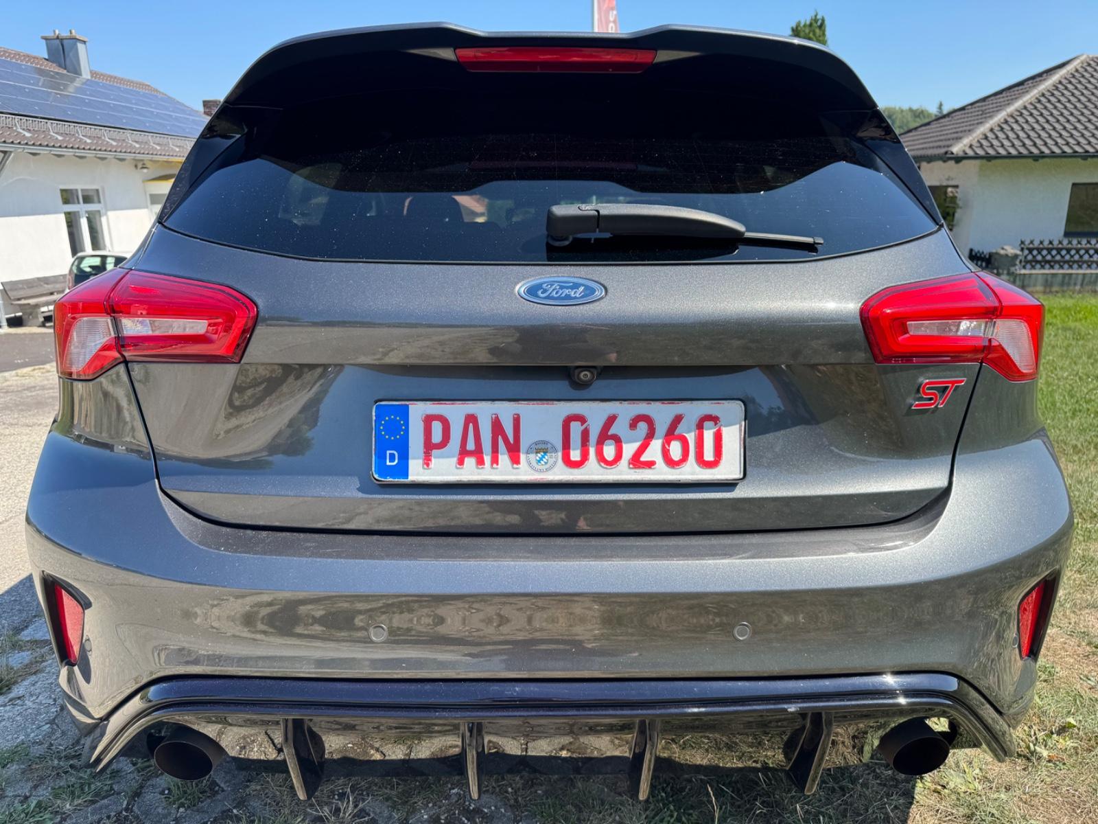 Ford Focus Limited ST 280ch - Recaro - 2ème main - B&O - Navi - Carplay