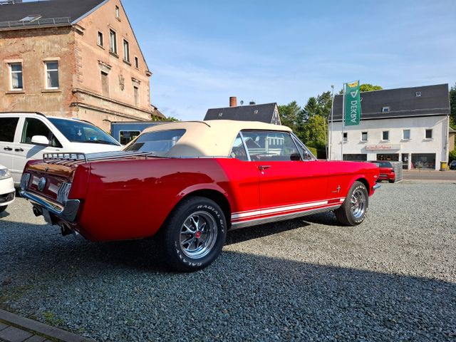 Ford Mustang Cabrio *Leder*Elektr. Verdeck*