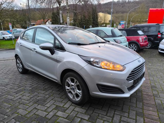 Ford Fiesta Sync Edition nur 43.000 KM !!