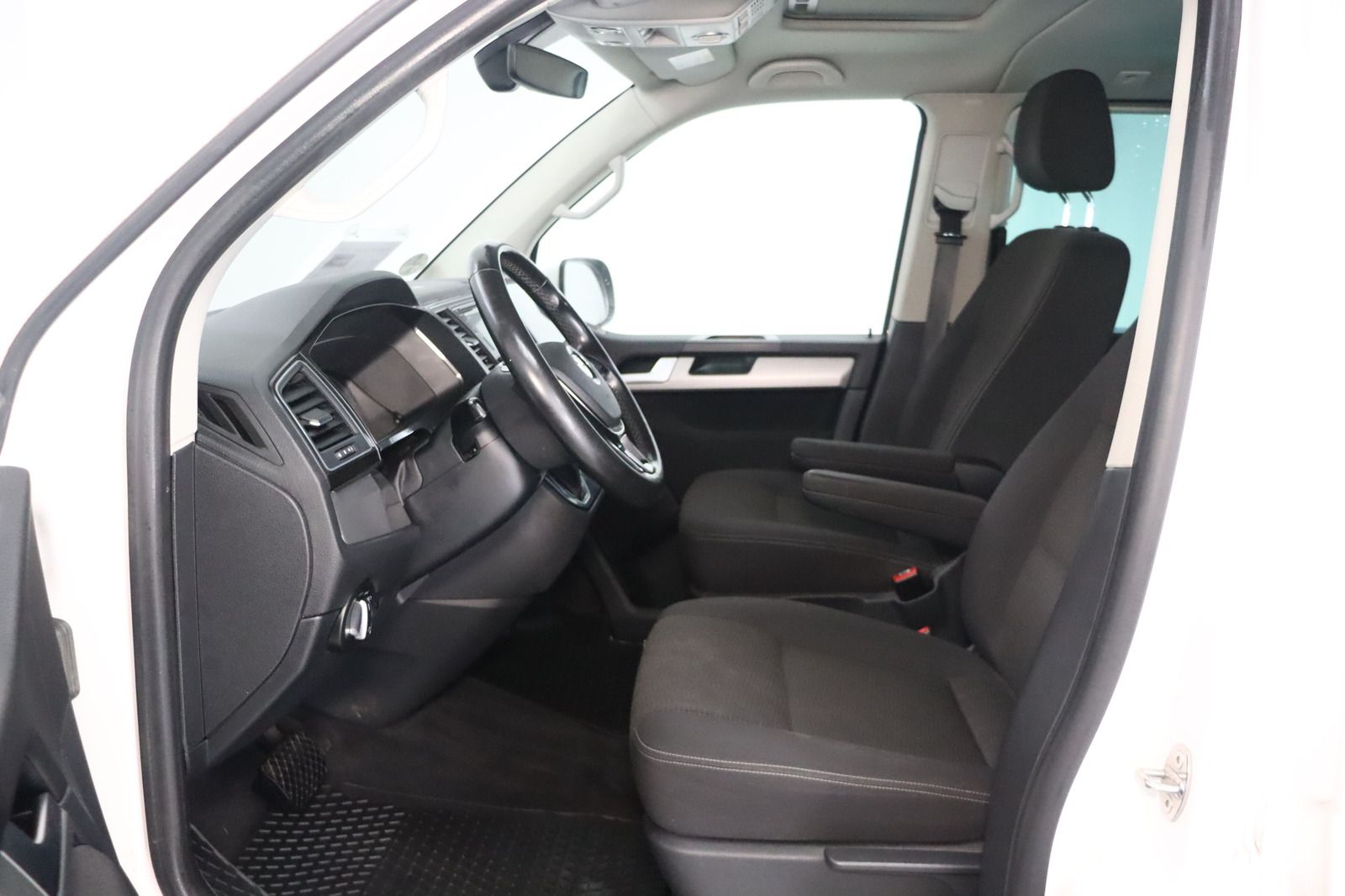 Fahrzeugabbildung Volkswagen T6 Multivan * Standhzg. * LED * AHK