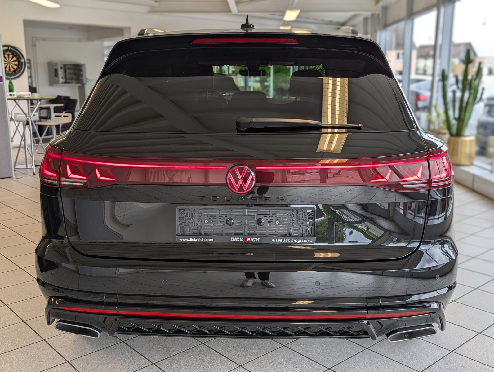 VW Touareg 3.0 TDI 4M R-Line Komfort-Paket UPE 111T - Image 6