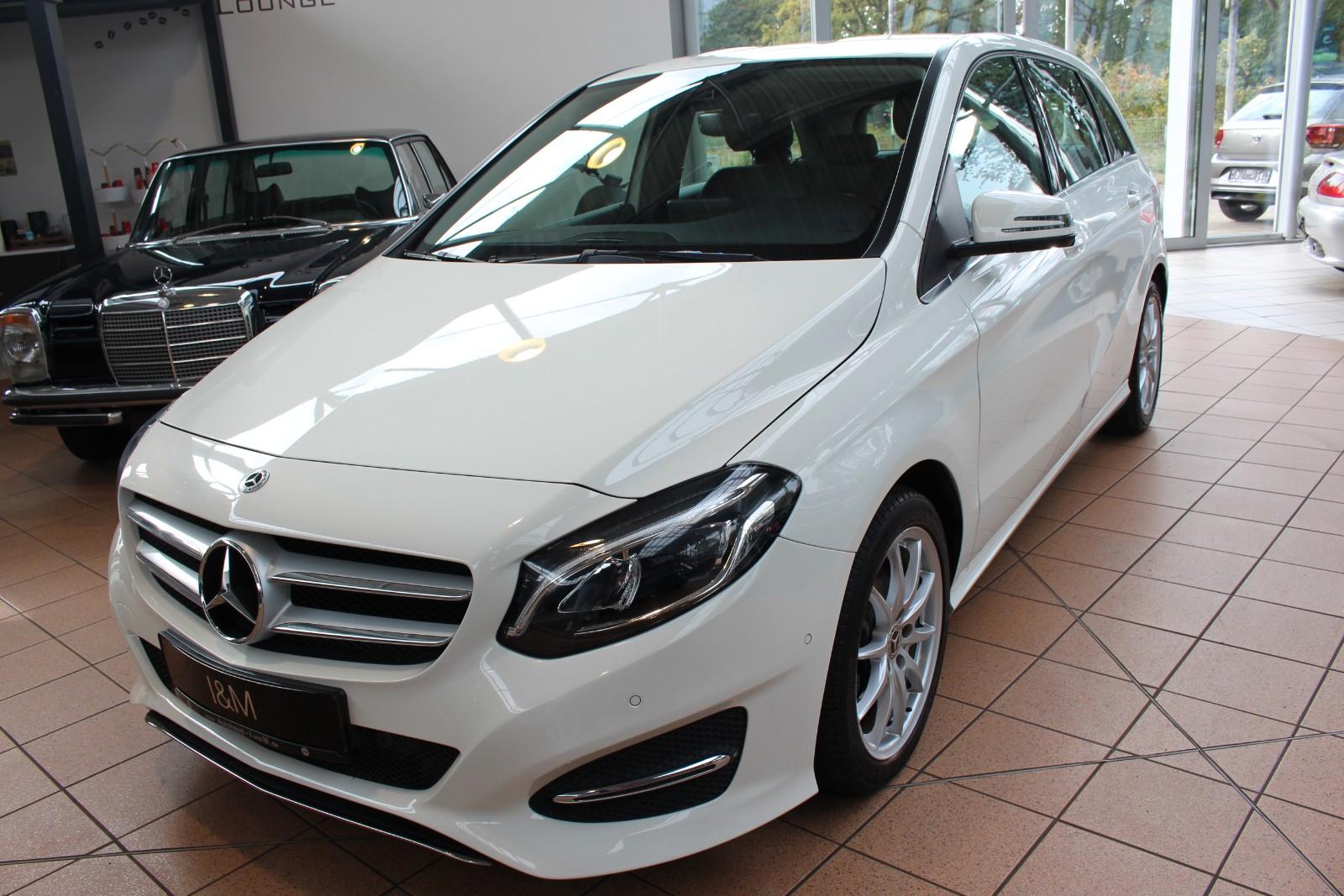 Mercedes-Benz B 220 4Matic+Cam+AHK+PDC+SHZ+CarPlay+Navi+