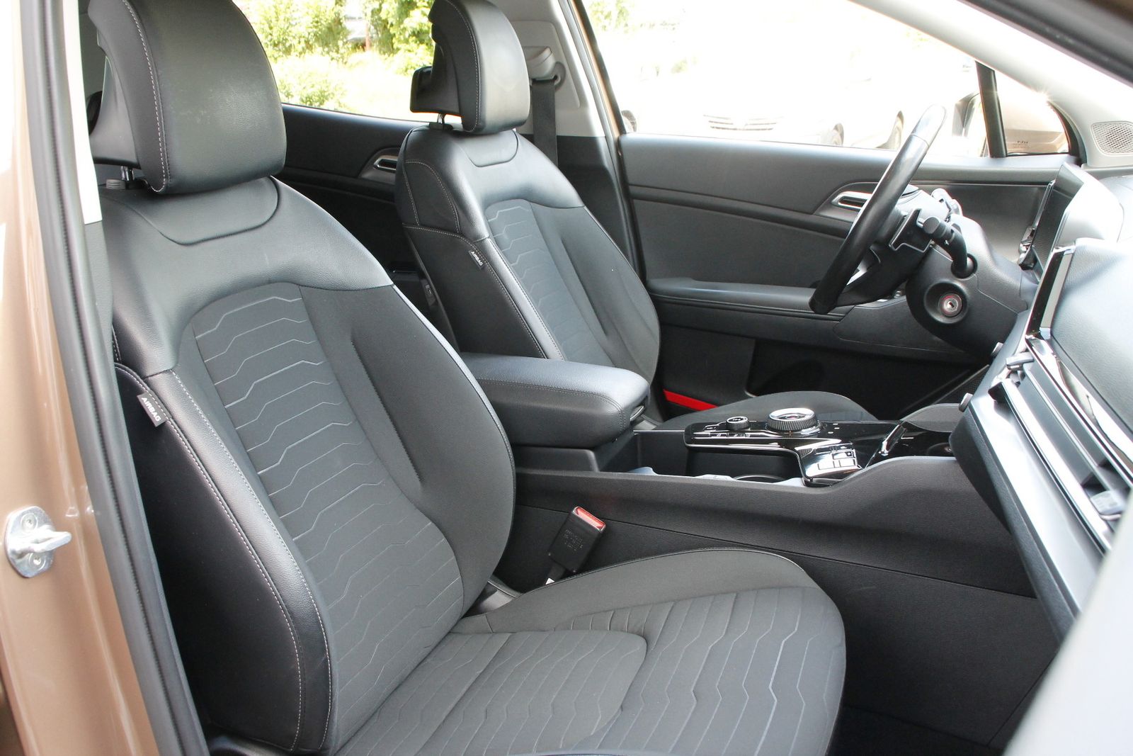 Fahrzeugabbildung Kia Sportage 1.6 T-GDI Mild-Hybrid Vision 4WD