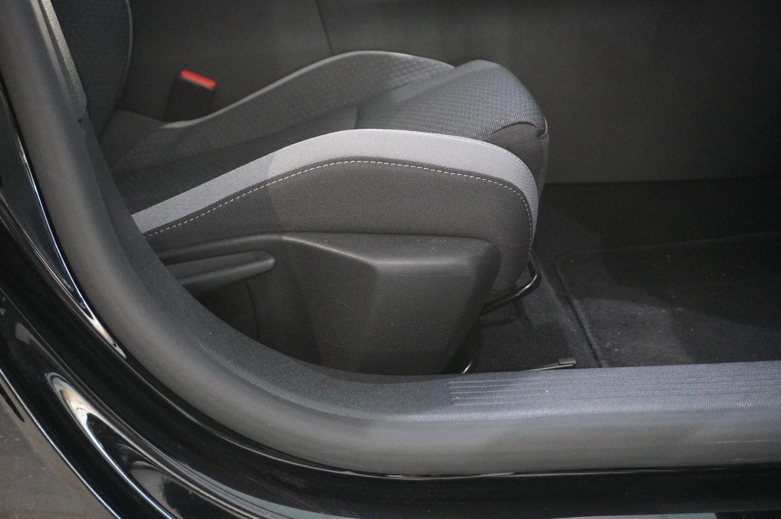 Fahrzeugabbildung Opel Astra L ST 1.2T EDITION AT-8 NAVI/LED/SPORT/DAB+