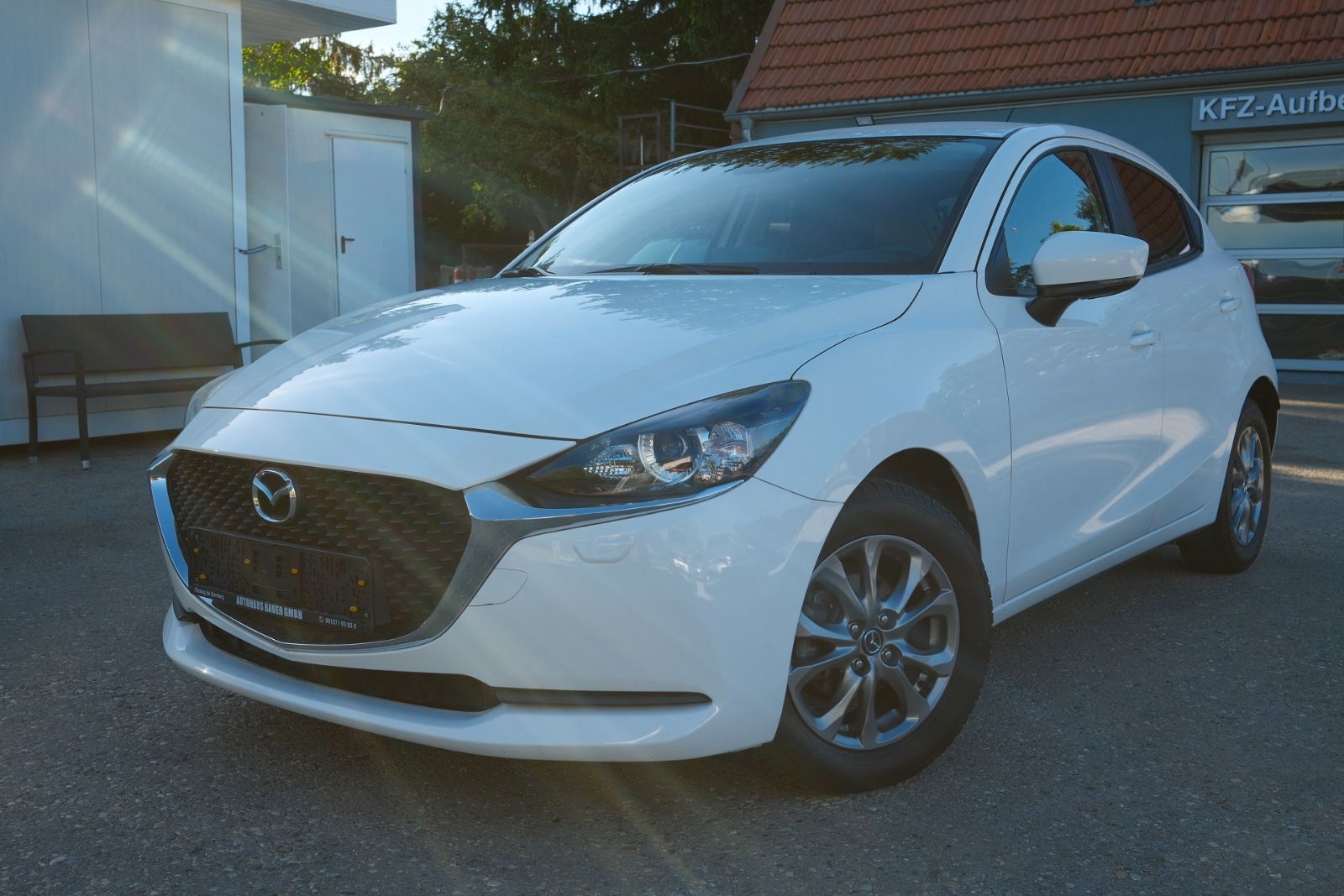 MAZDA 2