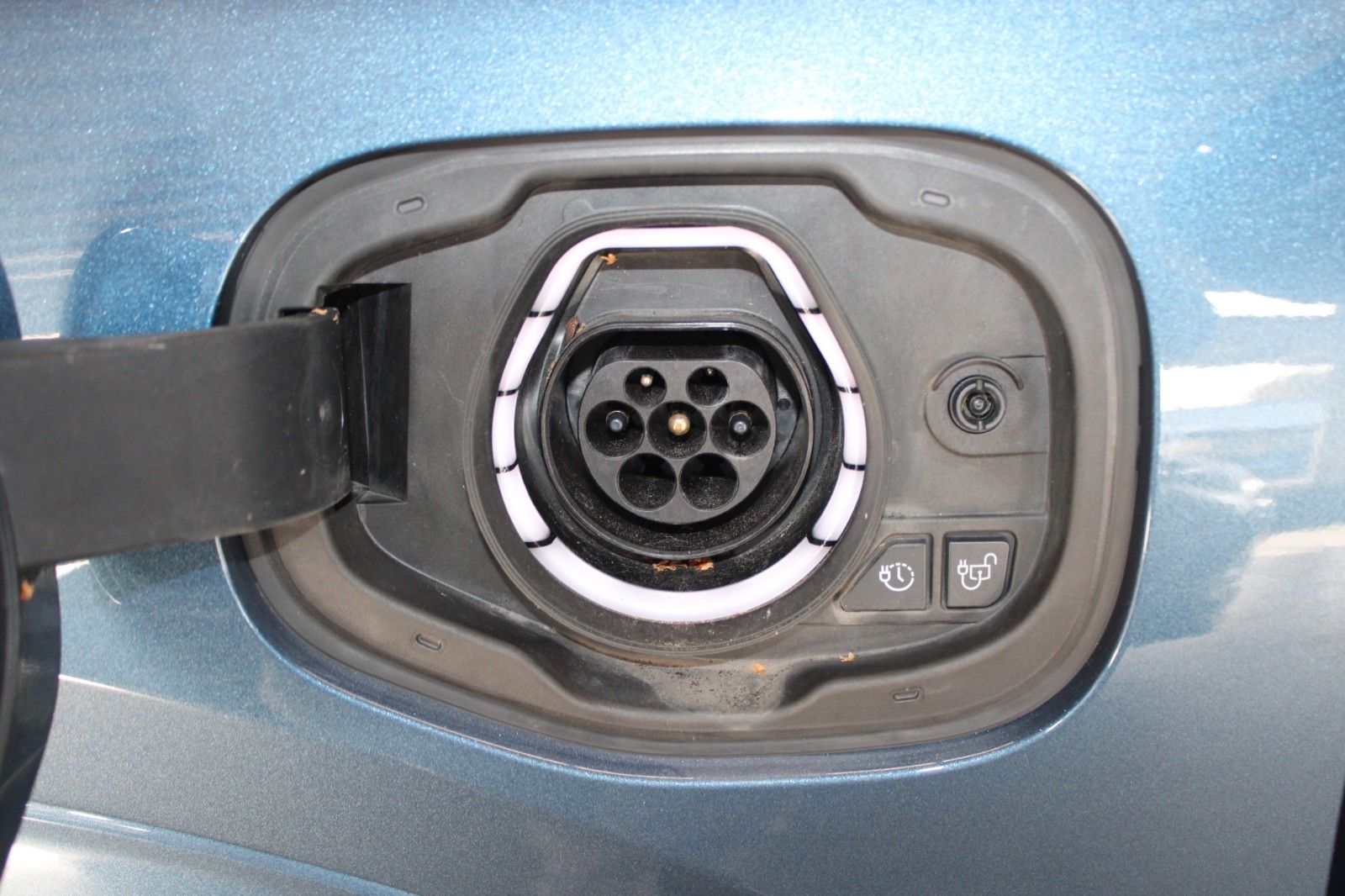 Fahrzeugabbildung Ford Kuga 2.5 PHEV ST-Line X LED B&O HUD ACC WinterP