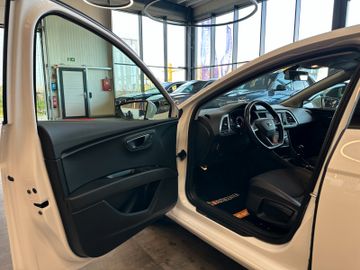 Seat Leon FR *2. Hand*Navi*Klima*LED*SHZ*Scheckheft*