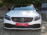 Mercedes-Benz C 63 AMG T+V8+HU+PANORAMA+NAV+KAMERA+SPORT ABGAS - Mercedes-Benz C 63 AMG: Sport