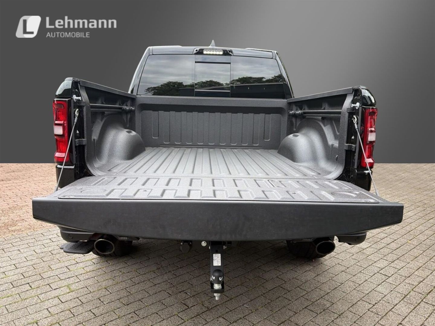 Fahrzeugabbildung Dodge RAM Laramie Night MY26-5,7-V8 -Vollausstattung-