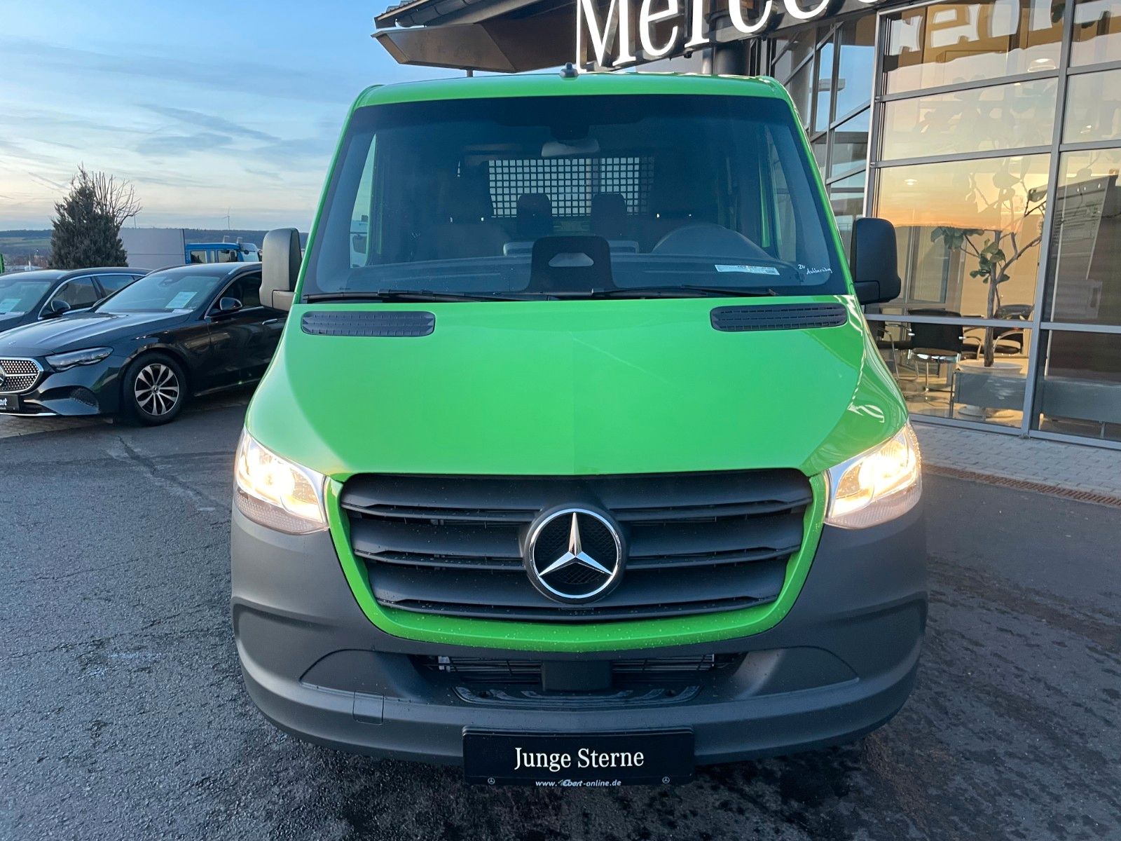 Fahrzeugabbildung Mercedes-Benz Sprinter 317 CDI DoKa 3665 9G Klima AHK3,5to