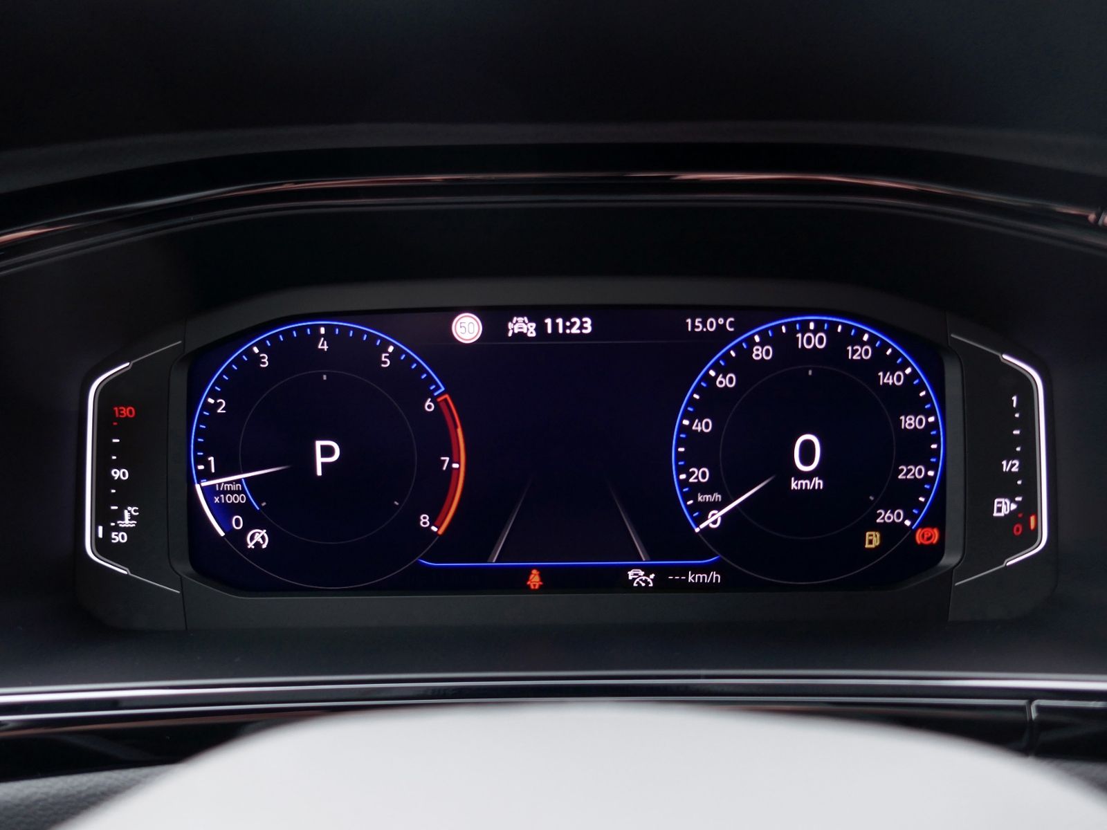 Fahrzeugabbildung Volkswagen T-Roc Style 1.5 TSI DSG | LED RFK ACC