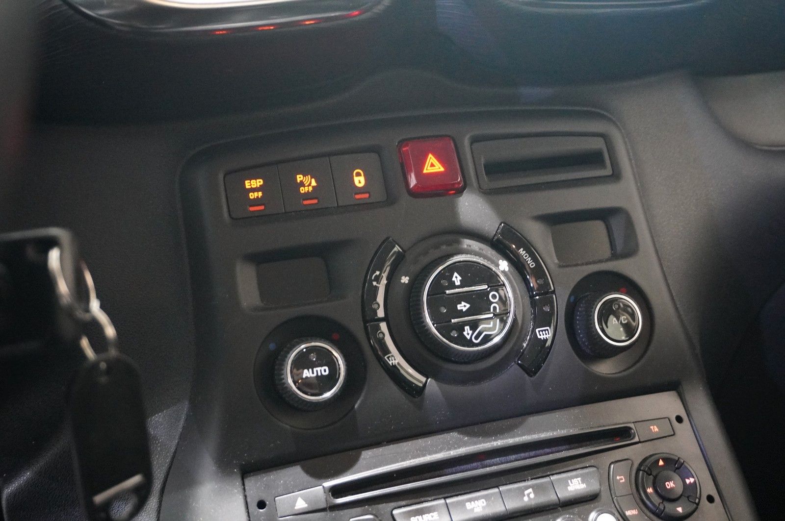 Fahrzeugabbildung Citroën C3 Picasso 1.4 GAS/ BENZIN Exclusive KLIMA/AHK