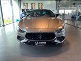 Maserati Ghibli Modena -Köln Sportpaket Navi LED Klima - Maserati Ghibli Modena mit Benzin-Antrieb