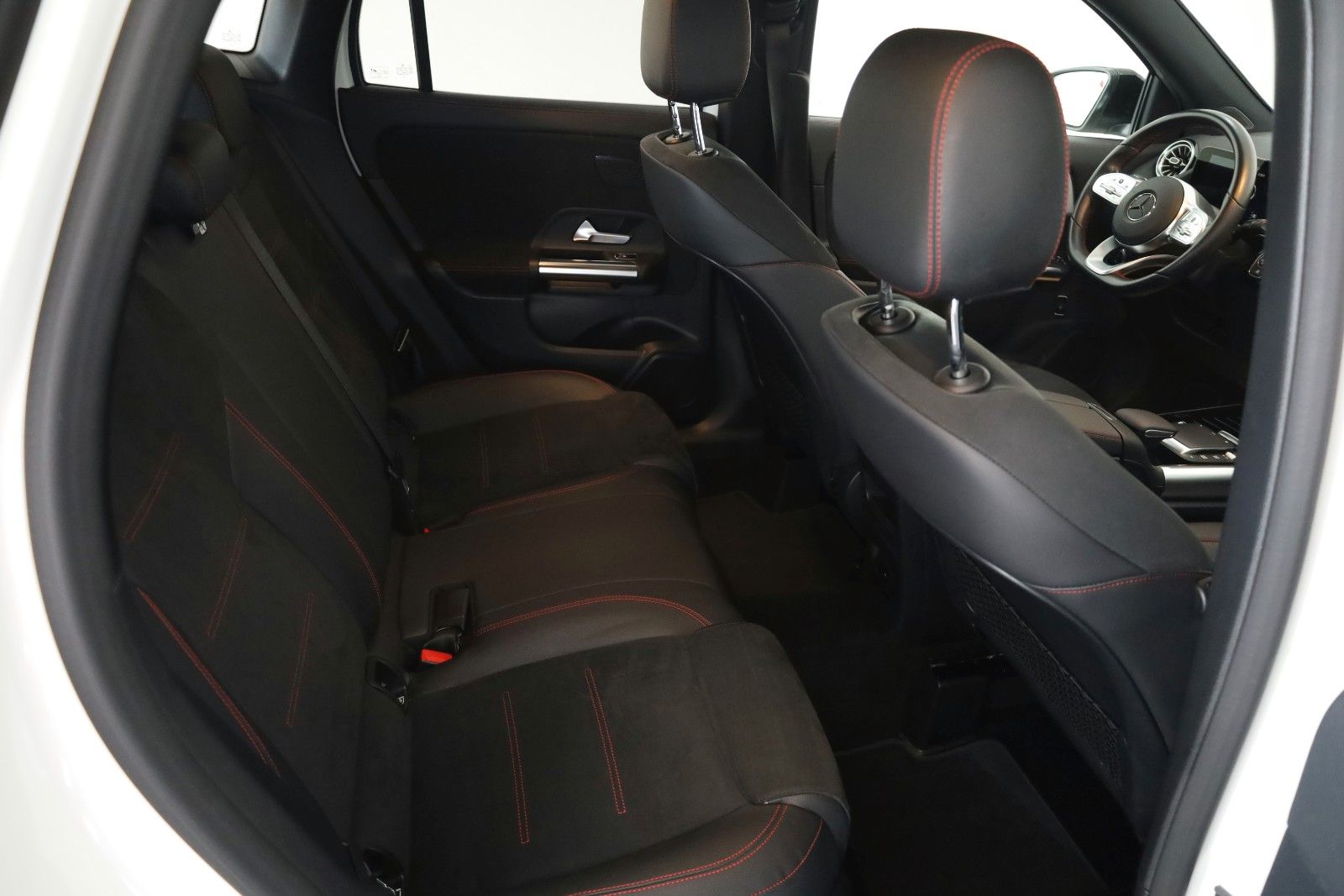 Fahrzeugabbildung Mercedes-Benz GLA 200, AMG-line, T.Leder,Navi,LED,SH,Kamera