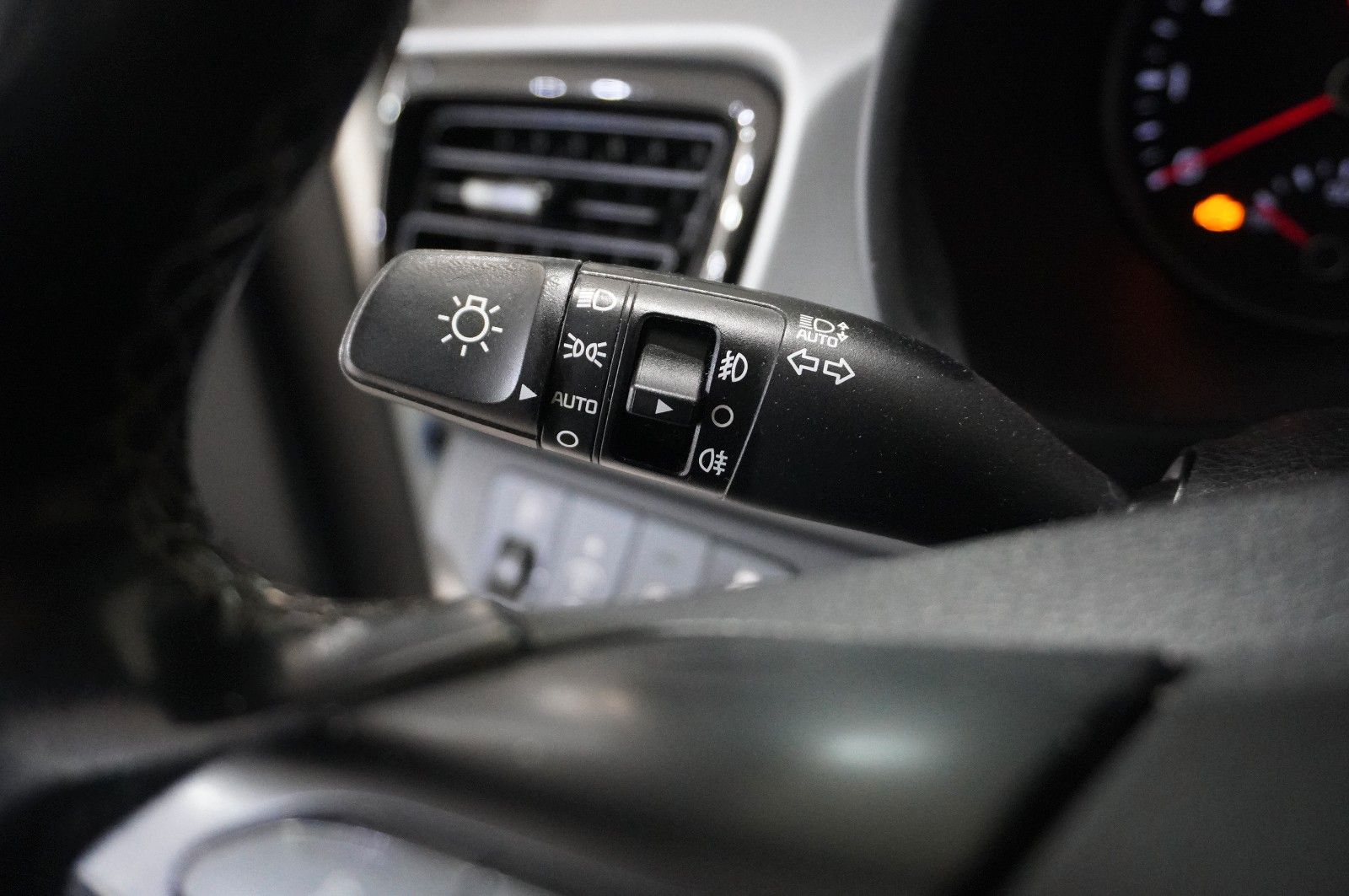 Fahrzeugabbildung Kia Rio 1.0 T-GDI SPIRIT 5-TÜR NAVI/LED/KAMERA/DAB+
