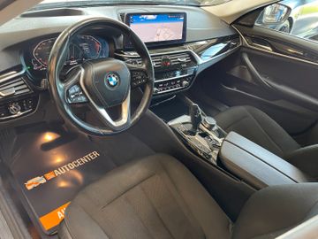 BMW 520 Touring 520 d *1.HAND*HUD*NAVI*KAM*LED*AHK*