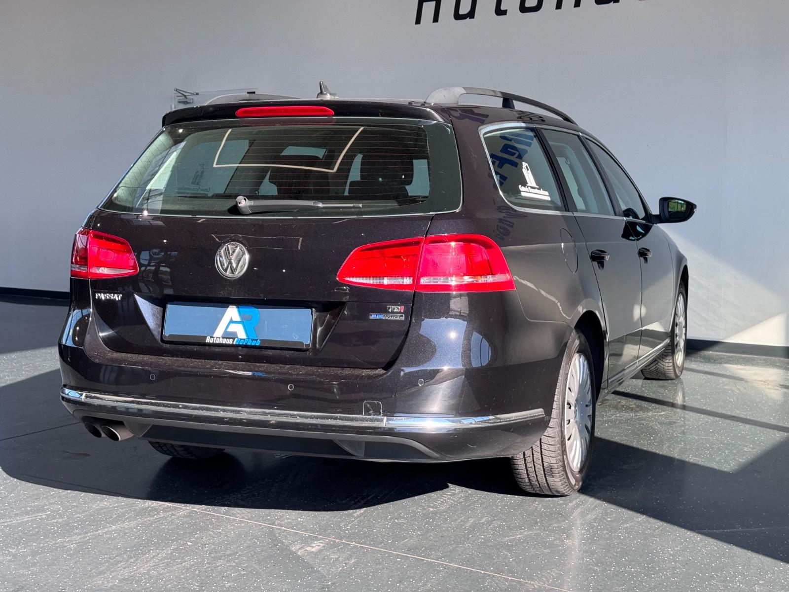 Volkswagen Passat 2010 — photo 8