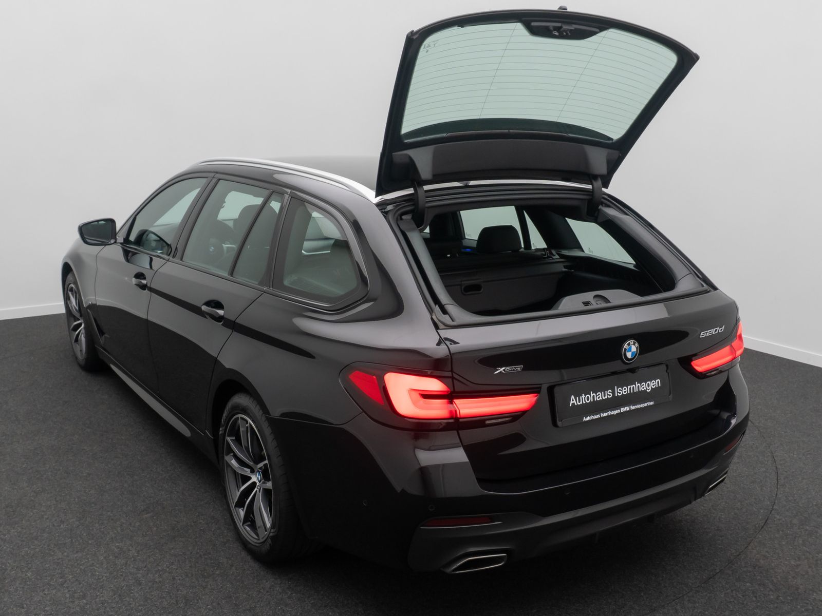 Fahrzeugabbildung BMW 520d xD M Sport Kamera DAB HiFi Lenkrhzg Komfort