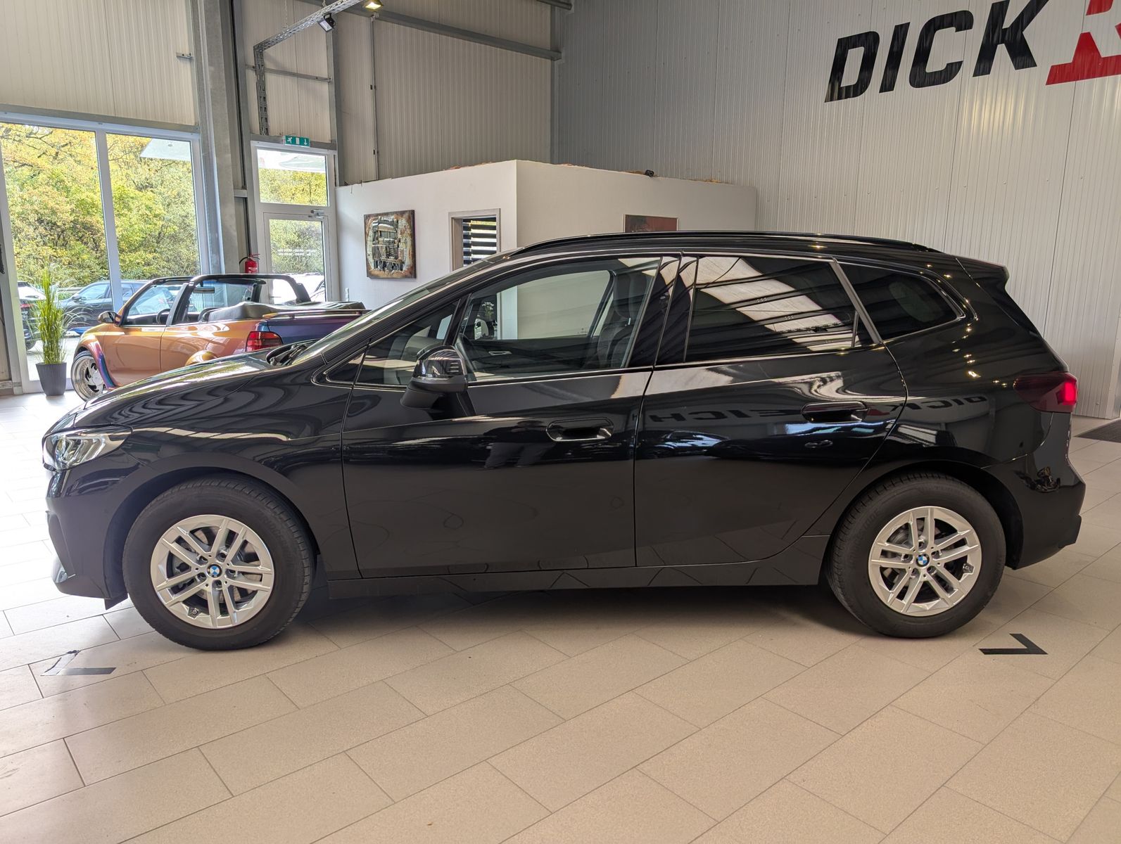 Fahrzeugabbildung BMW 218 Active Tourer i Travel-Pake LED Cam Pano AHK