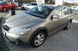 Skoda Octavia Combi Scout 4X4 - Skoda Octavia aus 2010: Scout
