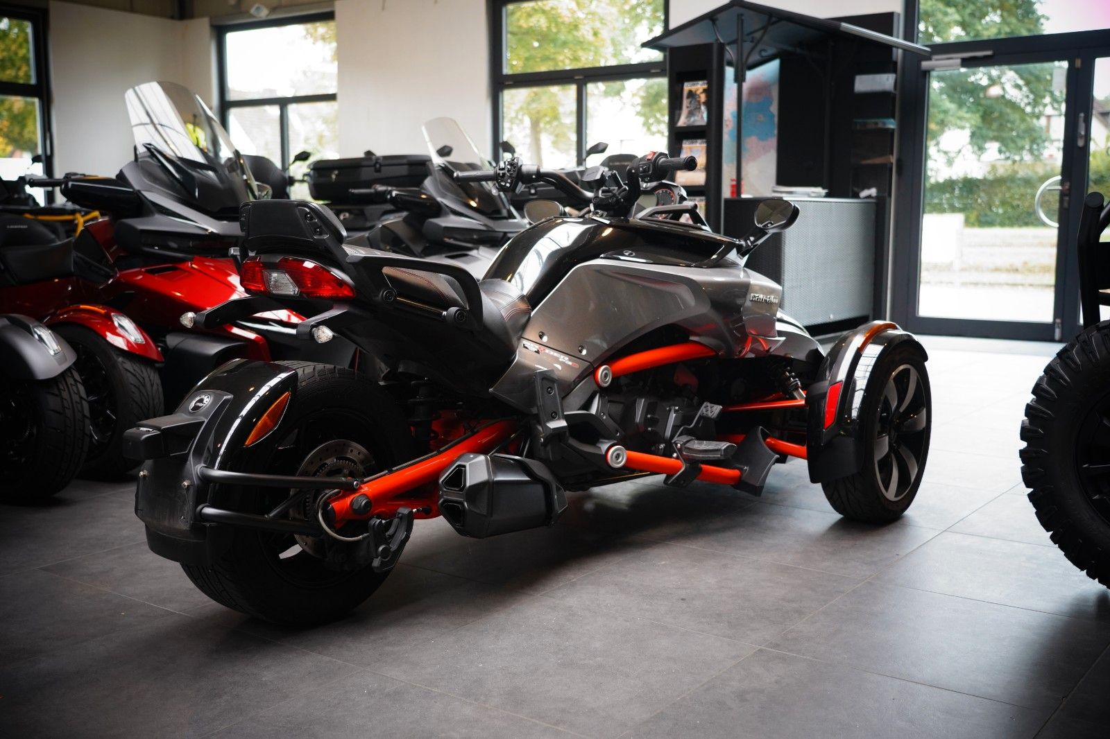 Fahrzeugabbildung Can Am Spyder F3-S Zubehör Mega Zustand