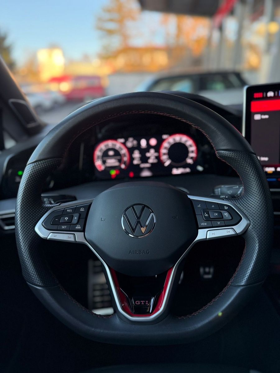 Volkswagen Golf VIII Lim. 2.0 TSI GTI Clubsport/AKRAPOVIC/ foto 17