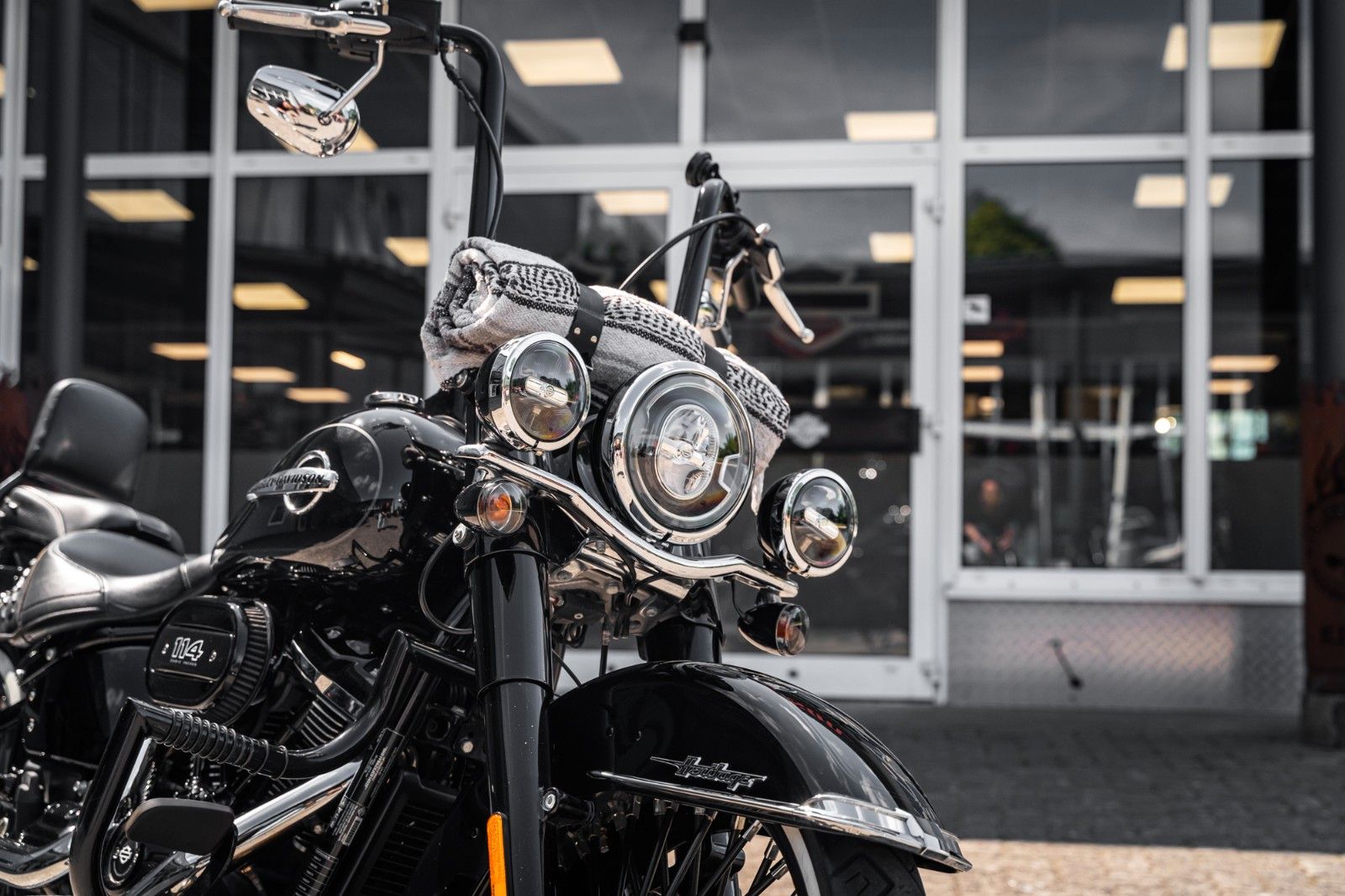 Fahrzeugabbildung Harley-Davidson FLHC Heritage - Chicano Umbau - Motorumbau -
