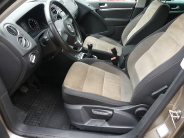 Volkswagen Tiguan - 9