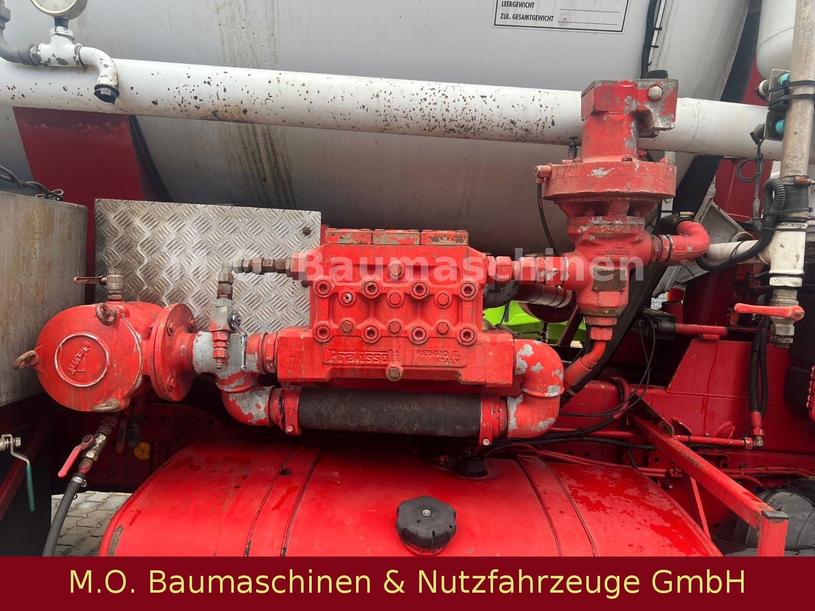 Fahrzeugabbildung Mercedes-Benz Actros 2541 / Saug & Spühlwagen Kroll /13.000L