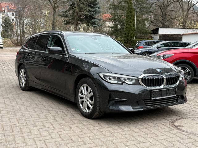 BMW 318 d Touring Advantage LED+LEDER+NAV+4xSHZ+TEMP