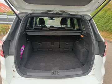 Ford Kuga - 12