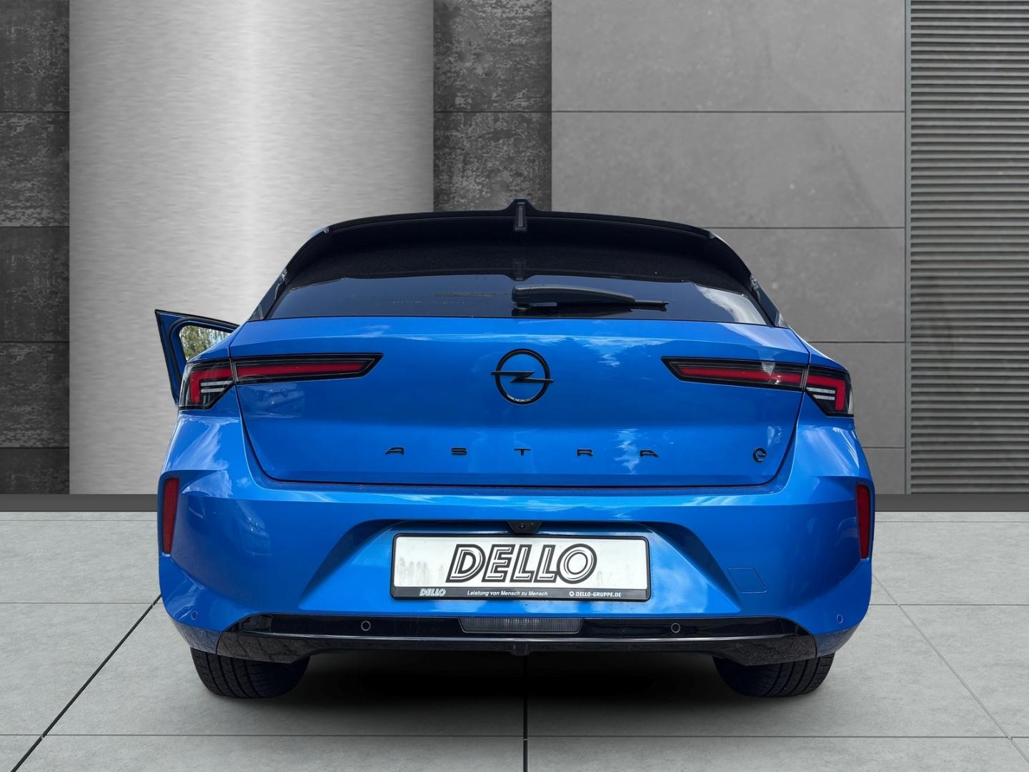 Opel Astra Electric Ultimate 54kWh Infotainment Tech 