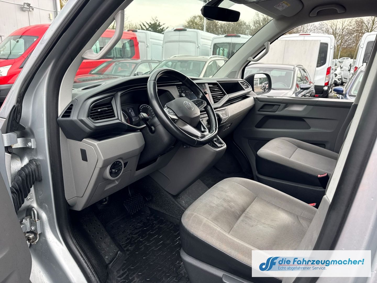 Fahrzeugabbildung Volkswagen Transporter T6.1 Kasten FWD Navi LED *EXPORT