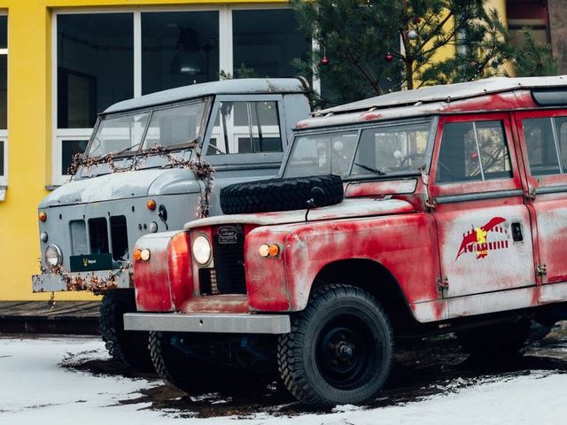 Land Rover 109 5-door Station Wagon LOW-MILER