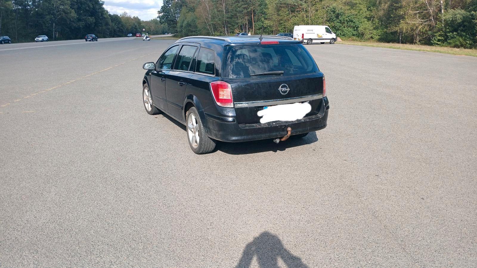 Opel Astra 2006 — engine 105 HP (77kW)