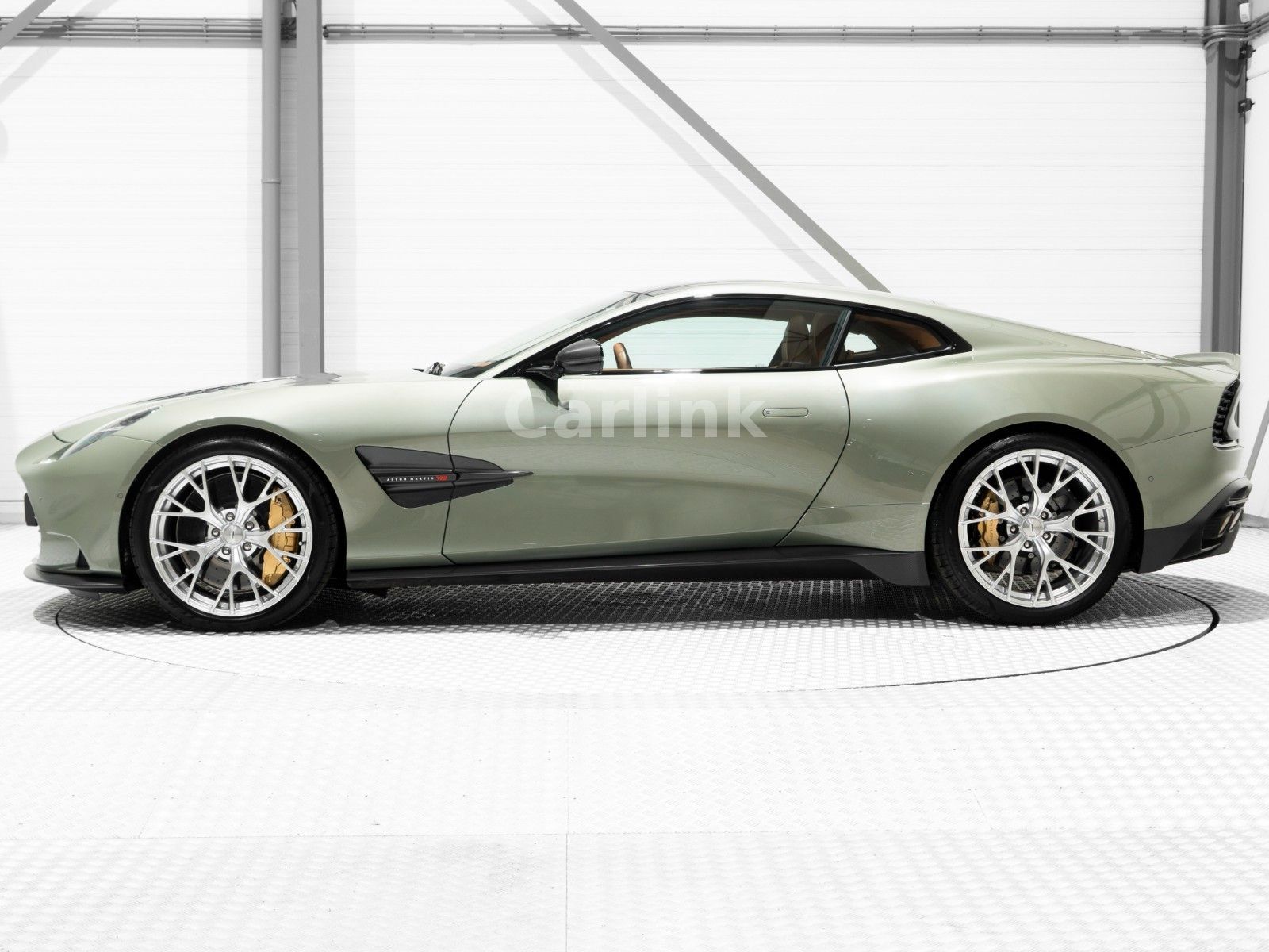 Aston Martin Vanquish -EXTENDED EXT. CARBON- SAGE/TAN imagem 2