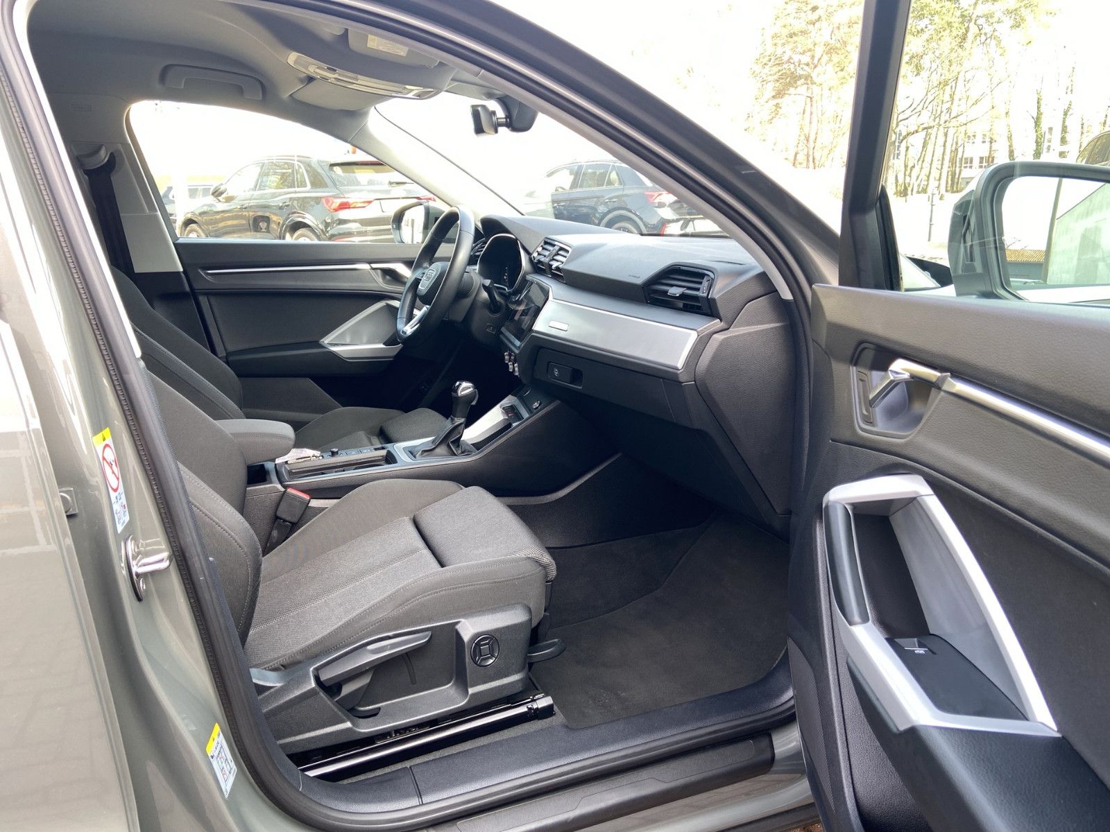 Audi Q3 45 TFSI e Matrix/Navi/RFK/AHZ/DAB/ACC/Busines foto 20