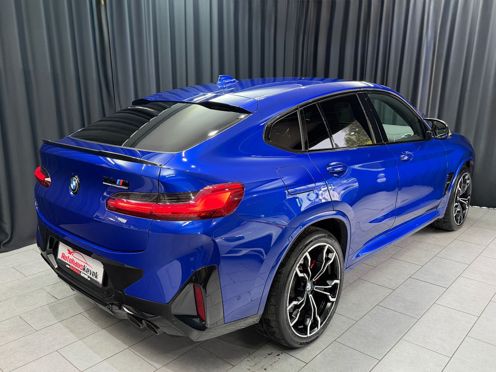 Fahrzeugabbildung BMW X4 M Competition |CARBON|H/K|LASER|HuD
