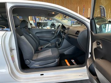MYAUTOCENTER – Gebraucht- und Jahreswagen mit Werkstattservice in Pfaffenhofen Volkswagen Polo V Trendline *1-HAND*KLIMAANLAGE*tÜV:827*