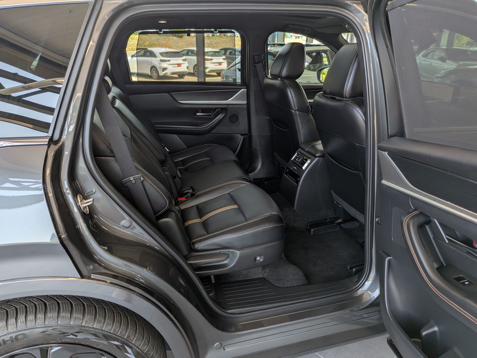 Vehicle image Mazda CX-80 3.3L E-SKYACTIV D 254 HOMURA+ 7-seat Pano
