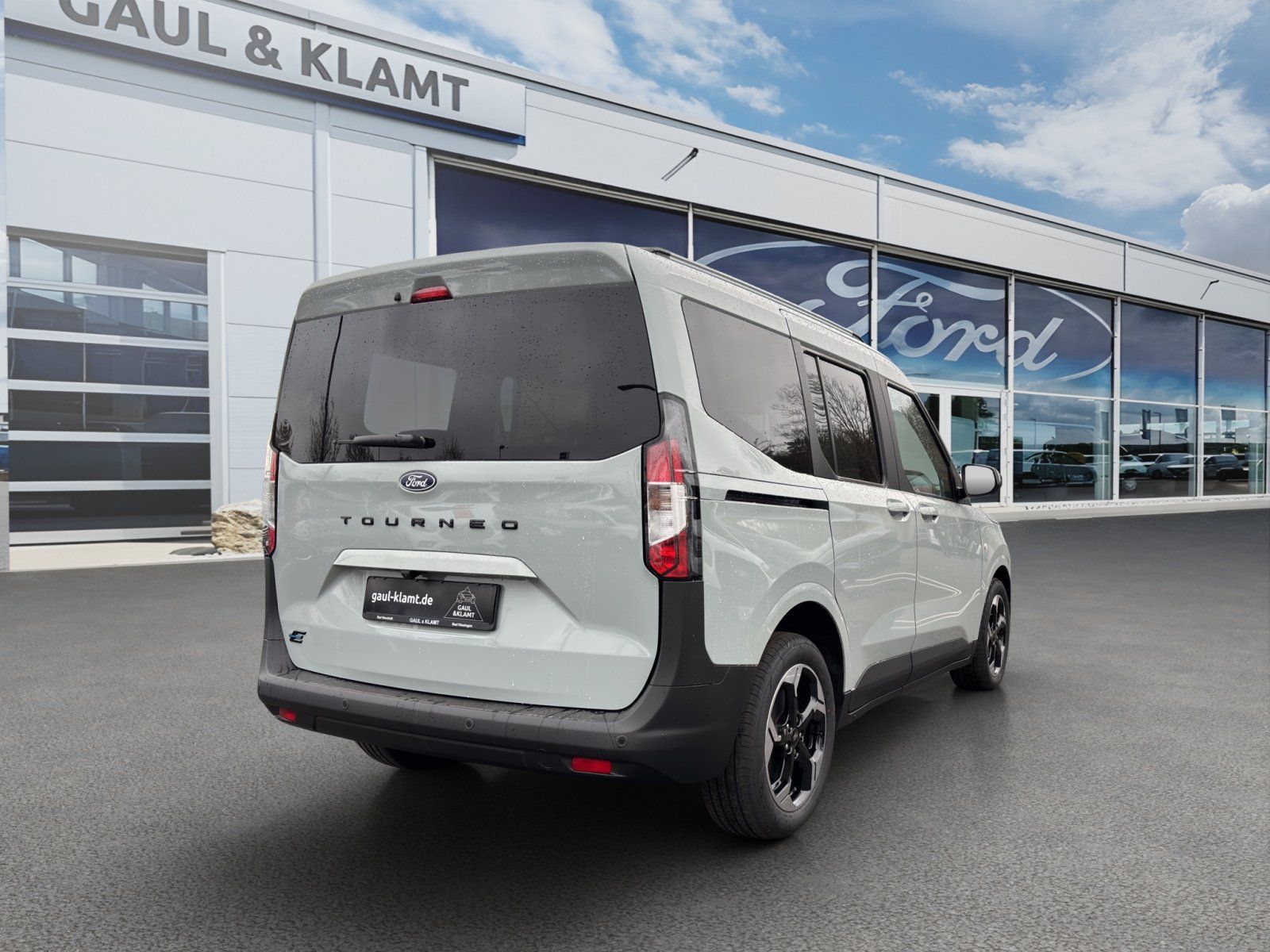 Fahrzeugabbildung Ford Tourneo Courier eMotor BEV Titanium