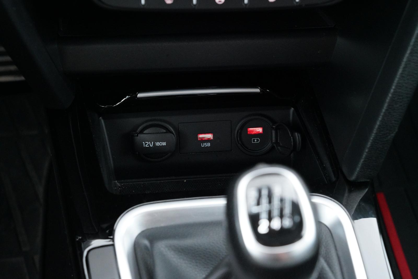 Kia PROCEED GT-LINE 1.5-GDI KIA SCHECKHEFT GEPFLEGT